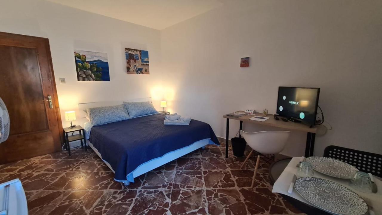 Bed and Breakfast A Punta Terra Isnello Екстер'єр фото